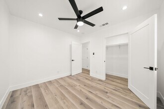 3504 Sandwood St-Unit -3506-02 in Lakewood, CA - Building Photo - Building Photo