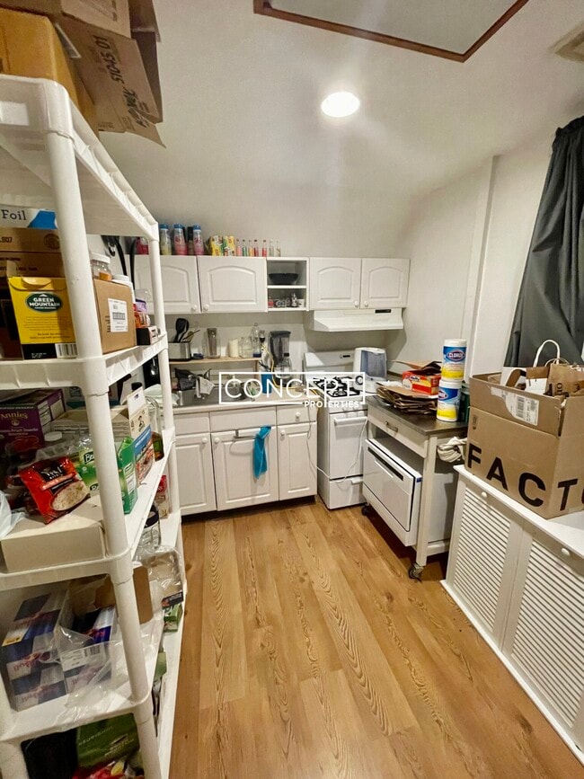 property at 7 Jay St