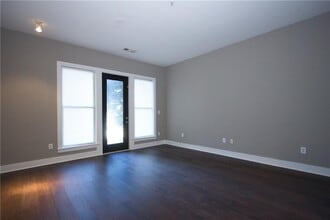 1195 Milton Terrace SE in Atlanta, GA - Building Photo - Building Photo