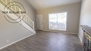 7220 N Moberly Dr in Columbia, MO - Building Photo - Building Photo