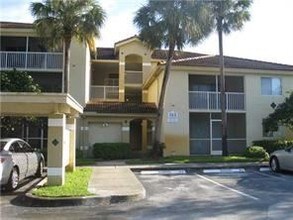 410 S Park Rd in Hollywood, FL - Building Photo - Building Photo