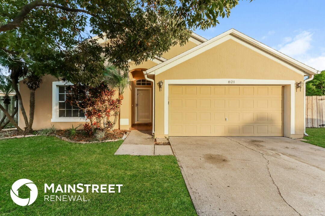 821 Honeysuckle Dr in Rockledge, FL - Building Photo