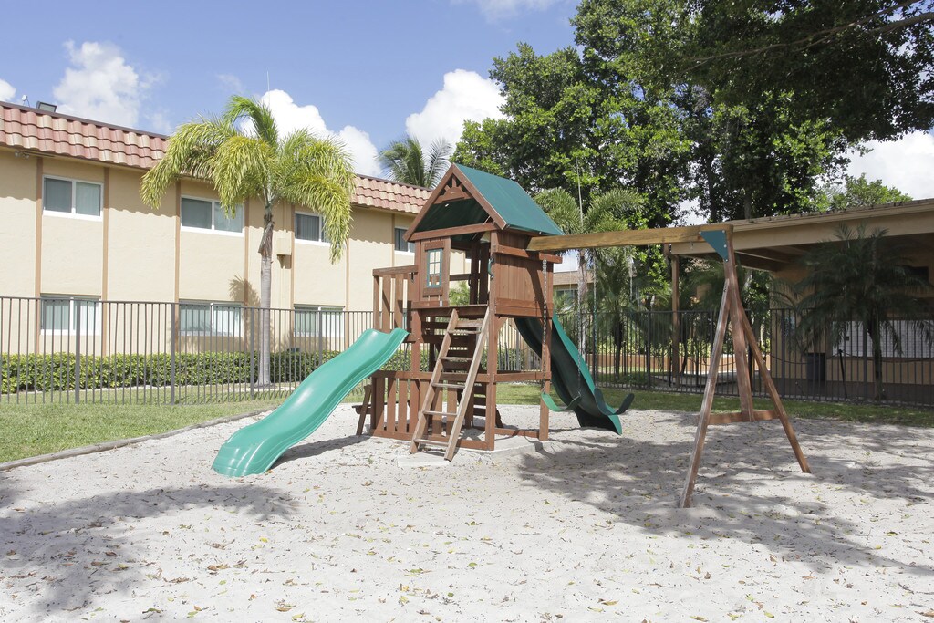 Infinity Lakeside Apartments Lauderdale Lakes, FL Apartments For Rent