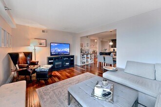 48 Groveland Terrace in Minneapolis, MN - Building Photo - Building Photo