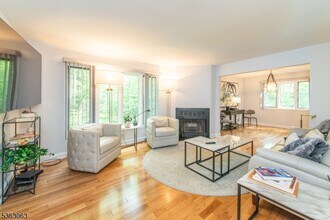 39 Patriots Rd in Morris Plains, NJ - Building Photo - Building Photo