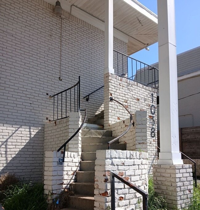 property at 1058 Poplar Ave