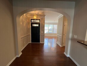 10117 Falls Meadow Ct in Raleigh, NC - Foto de edificio - Building Photo