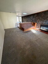 635 High St in Klamath Falls, OR - Building Photo