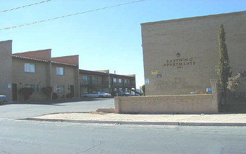 East Wind Apartments in Tucson, AZ - Building Photo - Building Photo