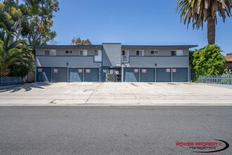 821 N Eucalyptus Ave ( 216 W Plymouth St ) in Inglewood, CA - Foto de edificio - Building Photo