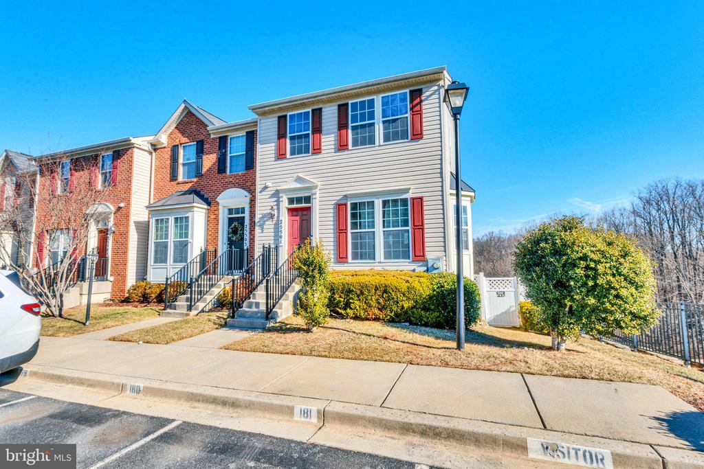 25501 Joy Ln in Damascus, MD - Building Photo