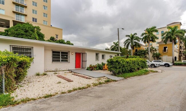 3692 SW 9th Terrace in Miami, FL - Building Photo - Building Photo