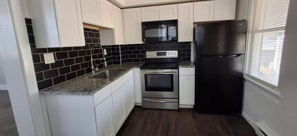 201 W Granada Ave in Hershey, PA - Building Photo - Building Photo