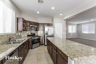 42 Augusta Course Ave in Las Vegas, NV - Building Photo - Building Photo