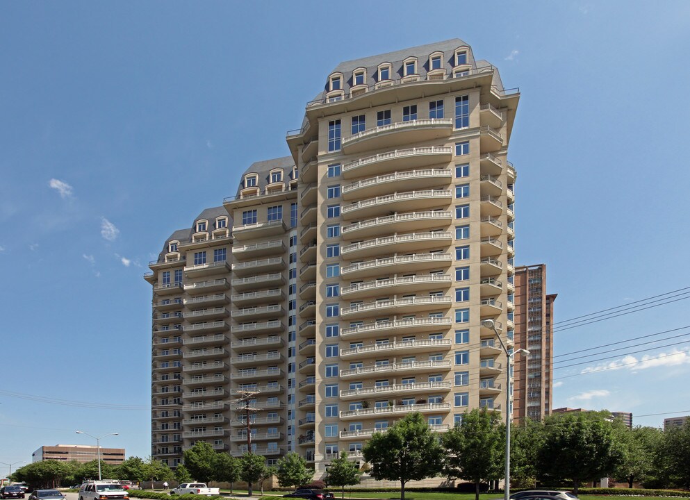 The Vendome on Turtle Creek in Dallas, TX - Building Photo