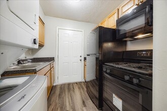 Holmes Pointe in Memphis, TN - Building Photo - Building Photo