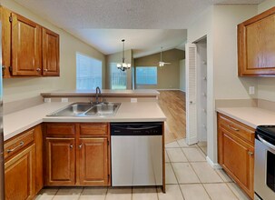 3675 Arborwood Rd in Davie, FL - Building Photo - Building Photo