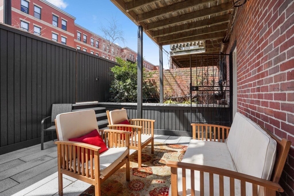 685 Massachusetts Ave in Boston, MA - Foto de edificio