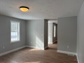 23 Kashmirs Way in Middleboro, MA - Building Photo - Building Photo