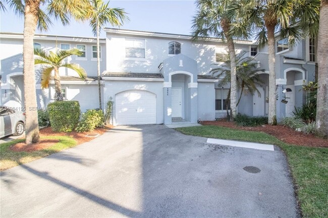 4844 Grapevine Way in Davie, FL - Building Photo - Building Photo