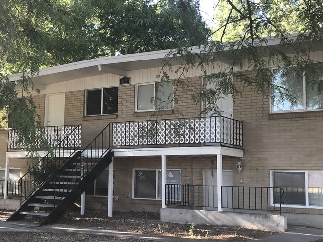 165 W 250 N, Unit 4 plex 4