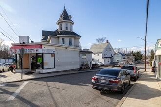 237 Branch St in Lowell, MA - Foto de edificio - Building Photo