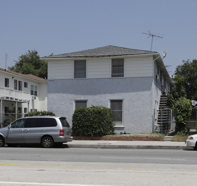 11545 Burbank Blvd in North Hollywood, CA - Building Photo - Building Photo