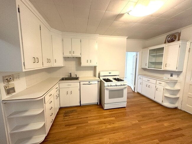 property at 30 Hall St