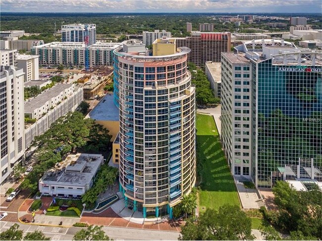 322 East Central Blvd, Unit 1815 in Orlando, FL - Building Photo - Building Photo