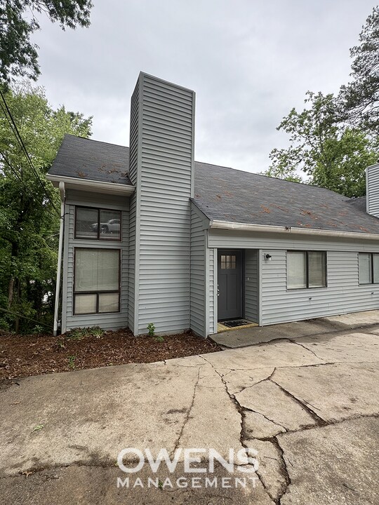 3932 Darryl Ln in Gainesville, GA - Building Photo