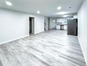 3902 Fairall Dr in Greensboro, NC - Foto de edificio - Building Photo