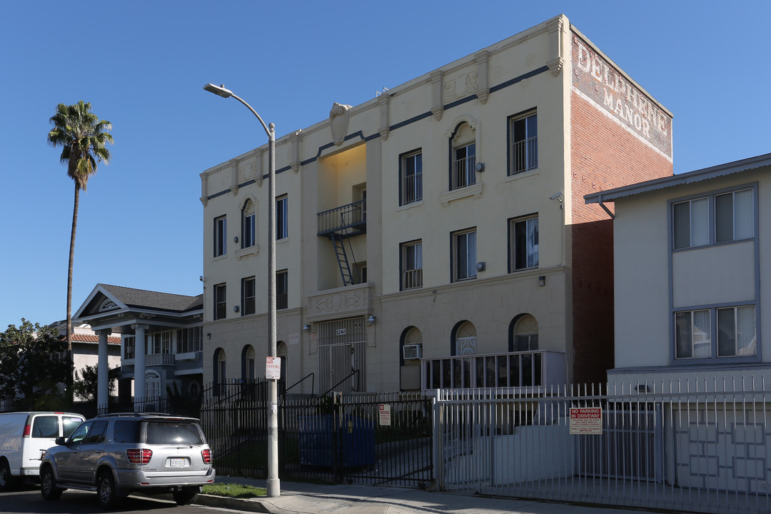 Delphene Manor in Los Angeles, CA - Building Photo