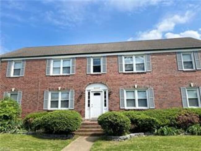 property at 9640 Sherwood Pl