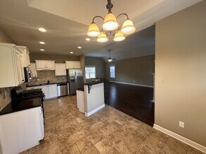 3812 Champion Hills Dr in Southaven, MS - Building Photo - Building Photo
