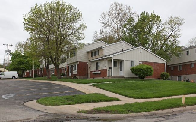 Colonial Square Homes in Kansas City, MO - Foto de edificio - Building Photo