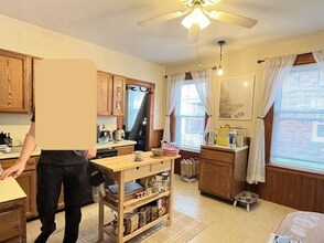 52 Coolidge Rd, Unit 1 in Boston, MA - Building Photo - Building Photo