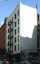 90 Thompson in New York, NY - Building Photo