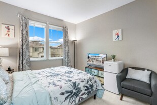 40 Greystone Pl in Pittsburg, CA - Building Photo