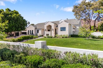 5602 E Exeter Blvd in Phoenix, AZ - Building Photo - Building Photo