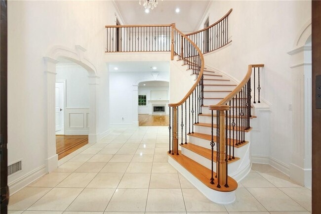 193 Saxon Wood Rd in Scarsdale, NY - Foto de edificio - Building Photo