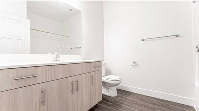 898 N Hemsworth Way, Unit 304 in Saratoga Springs, UT - Building Photo - Building Photo