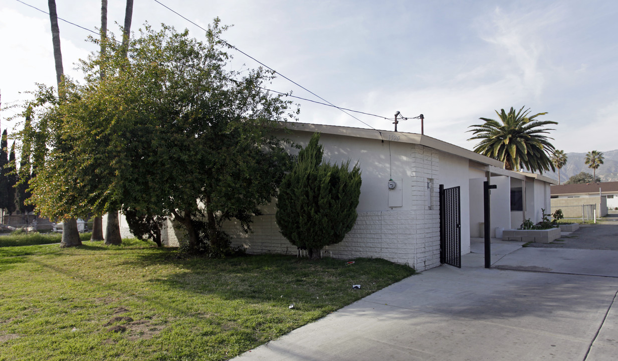 1520 Pumalo St in San Bernardino, CA - Building Photo