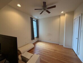 4621 N Rockwell St, Unit 3 in Chicago, IL - Building Photo - Building Photo