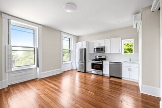 2311 Green St, Unit 2F in Philadelphia, PA - Building Photo - Building Photo