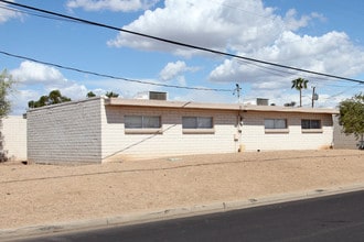 Parkside Palms Apartments in Avondale, AZ - Foto de edificio - Building Photo