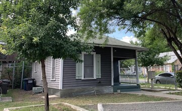 Tobin Hill Cottages in San Antonio, TX - Building Photo - Building Photo