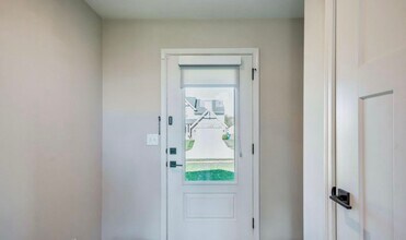 15911 Long Meadow Way in Louisville, KY - Building Photo - Building Photo