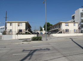 7501-7505 N Hollywood Way Apartments