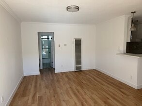 Villa Valore Apartments in Los Angeles, CA - Building Photo - Building Photo