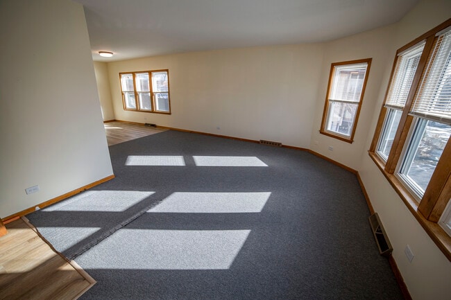 2336 122nd St in Blue Island, IL - Foto de edificio - Building Photo